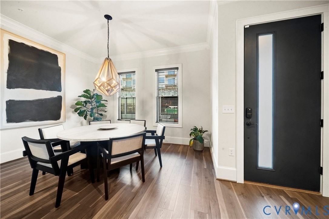 441 W 7th St - Photo 5 of 37