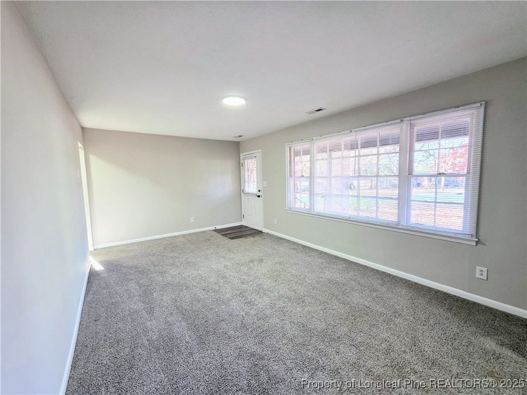 7525 Kisco Dr - Photo 4 of 15