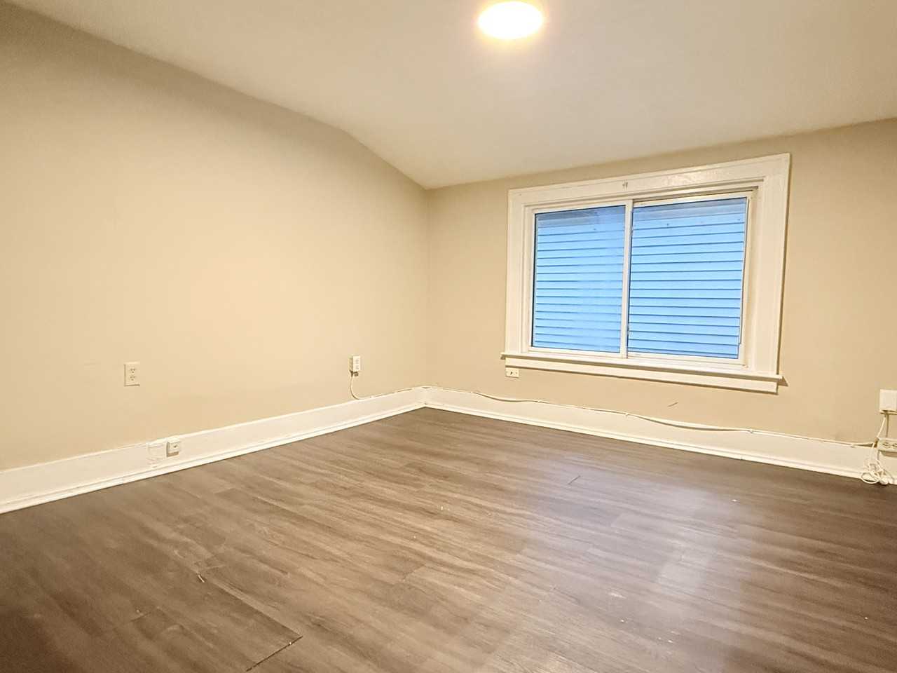 1073 Albert Rd Uppr - Photo 7 of 14