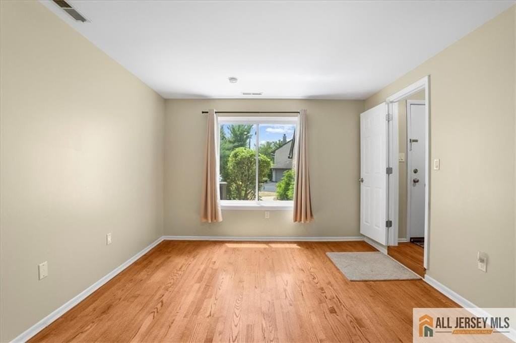 73 Tennyson Dr - Photo 7 of 29