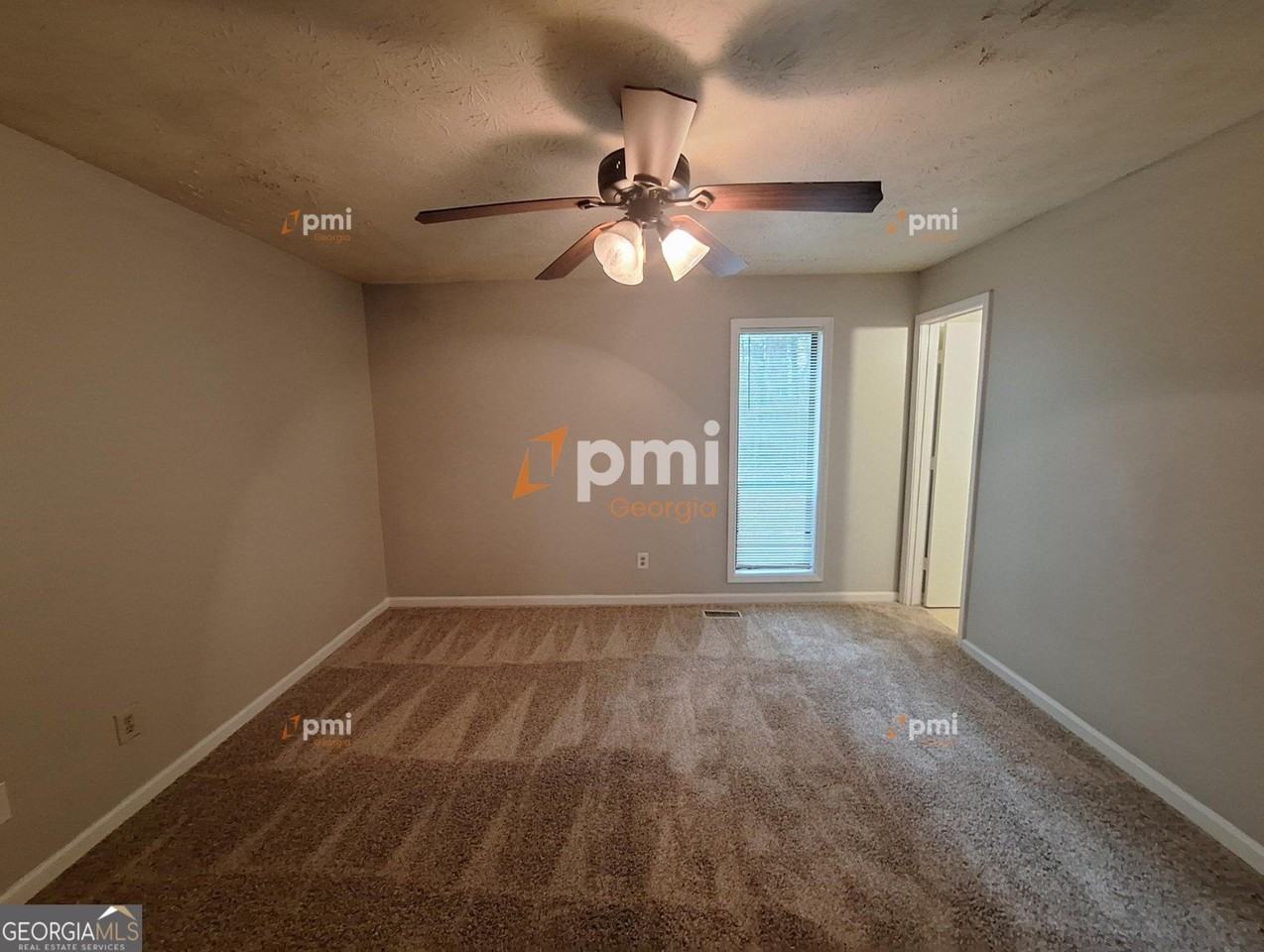 5955 Sutton Pl - Photo 6 of 14