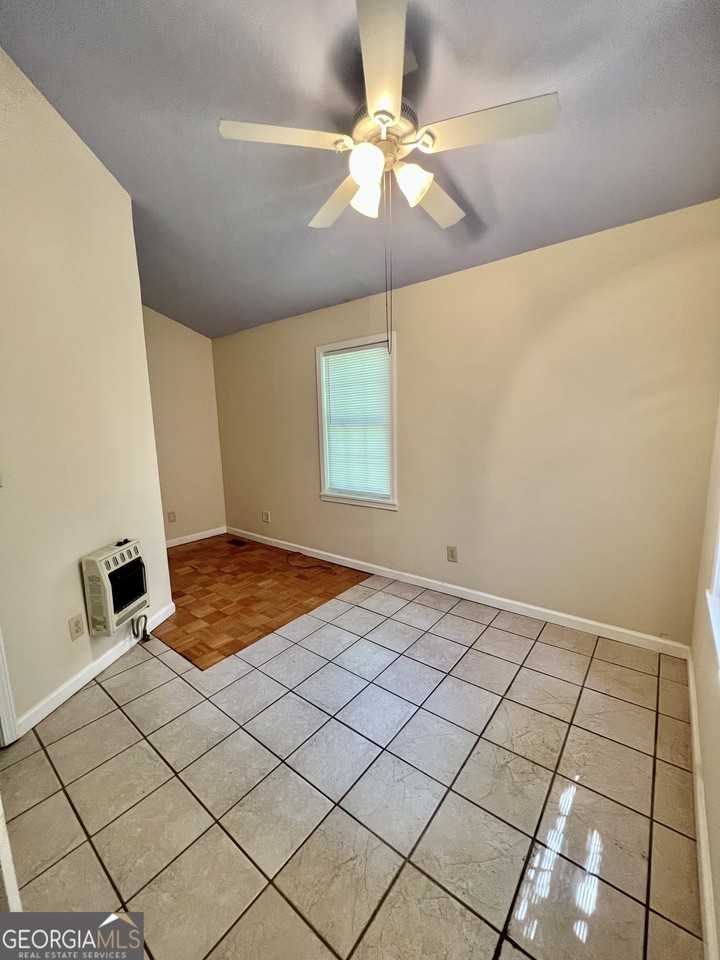 112 Cherry Lane - Photo 4 of 11