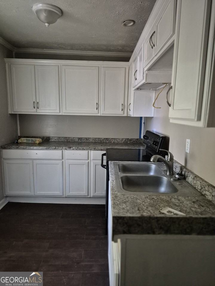 110 31st Avenue - Photo 4 of 6