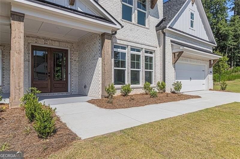 7043 Foundry Dr - Photo 3 of 32