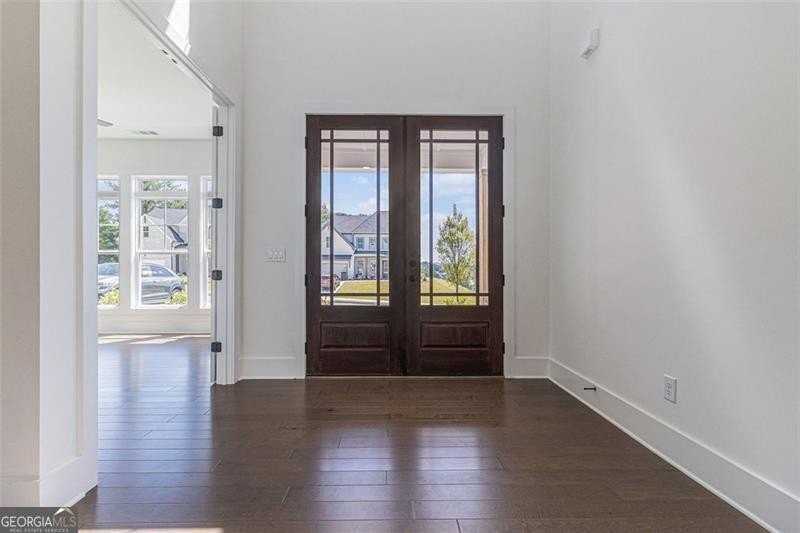 7043 Foundry Dr - Photo 4 of 32