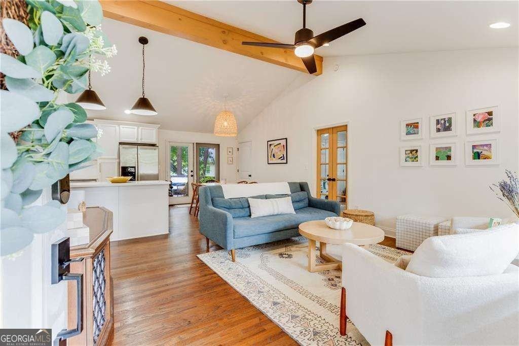 2357 Cortez Way Northeast - Photo 5 of 32