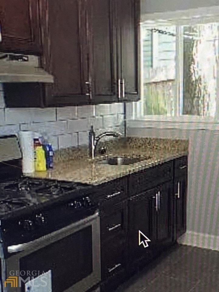 360 360 SE Cherokee Avenue - Photo 6 of 13