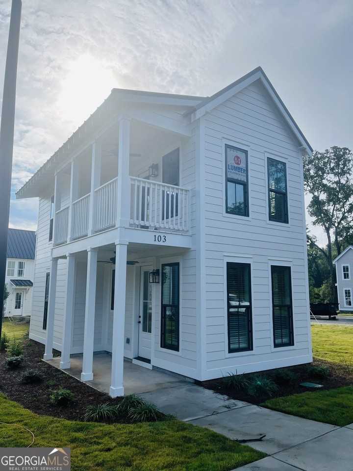 103 Gardenia Ln - Photo 2 of 31