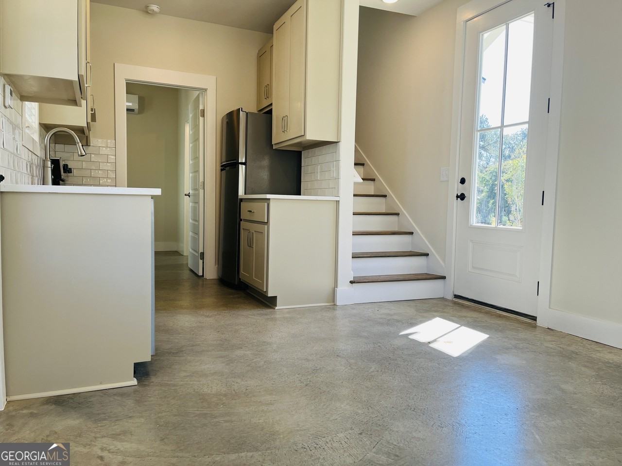 103 Gardenia Ln - Photo 6 of 31