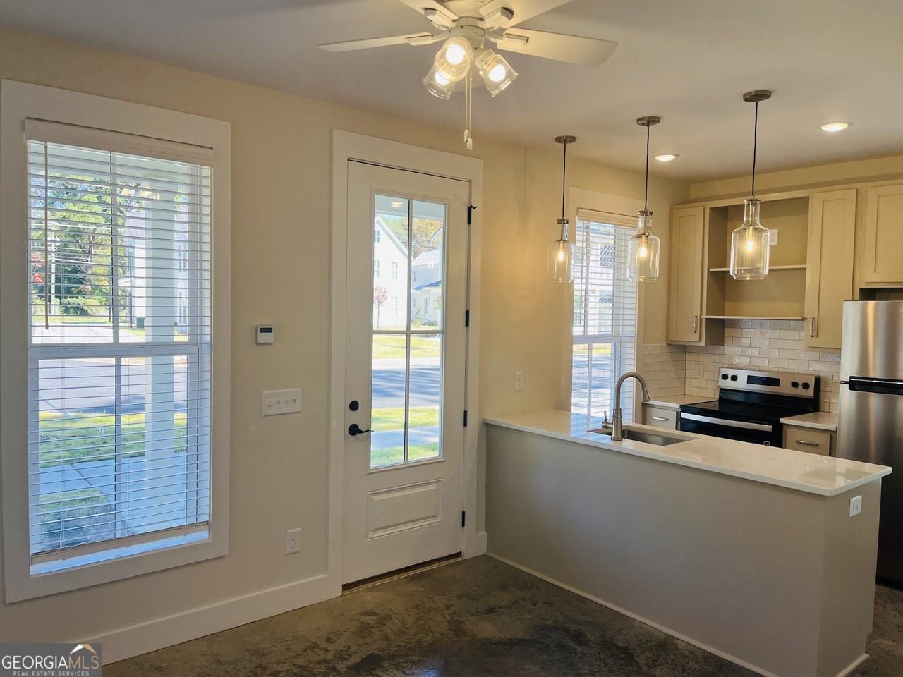 100 Gardenia Ln #100A - Photo 6 of 19