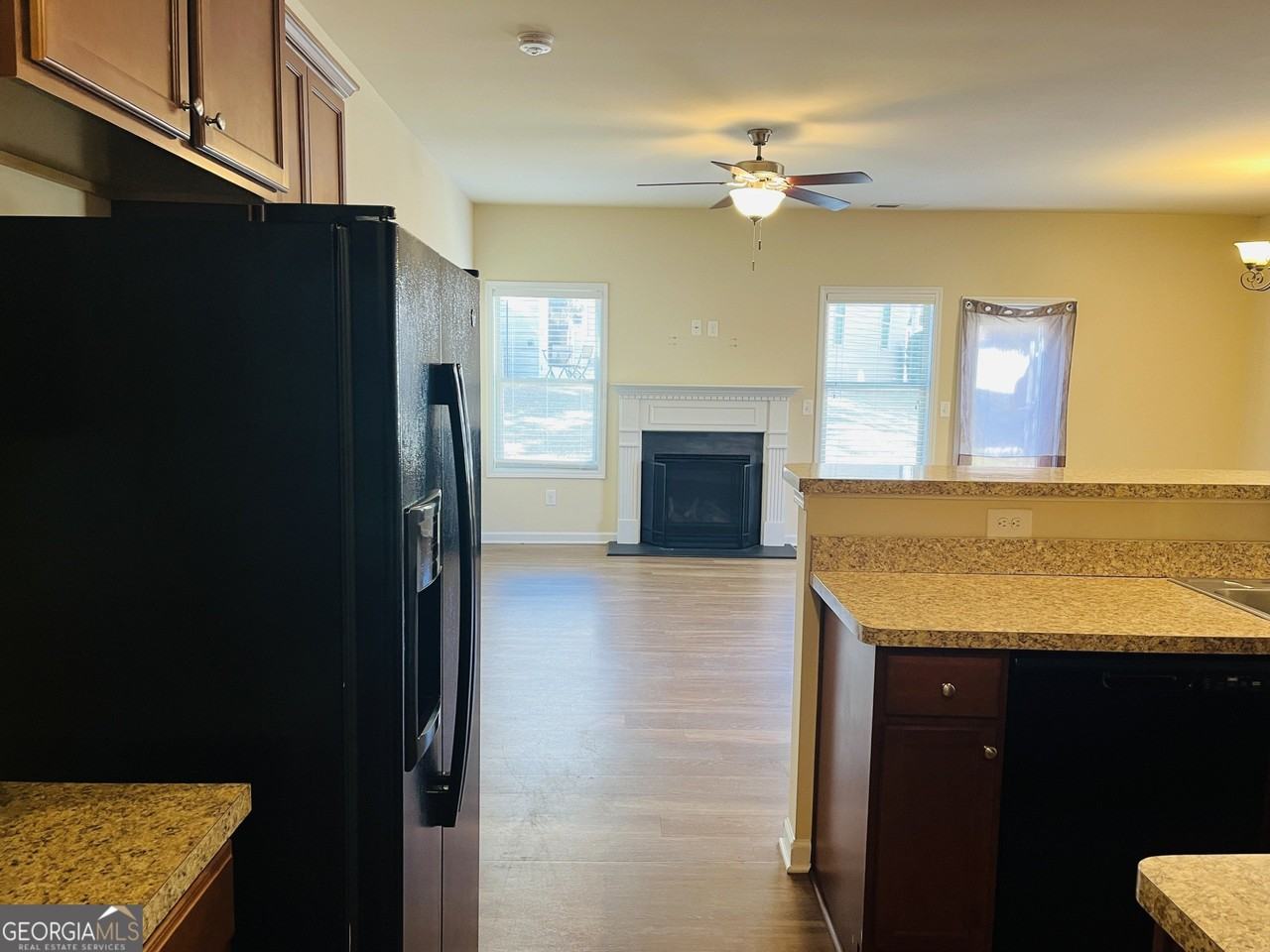 233 Bobbie Way - Photo 6 of 32