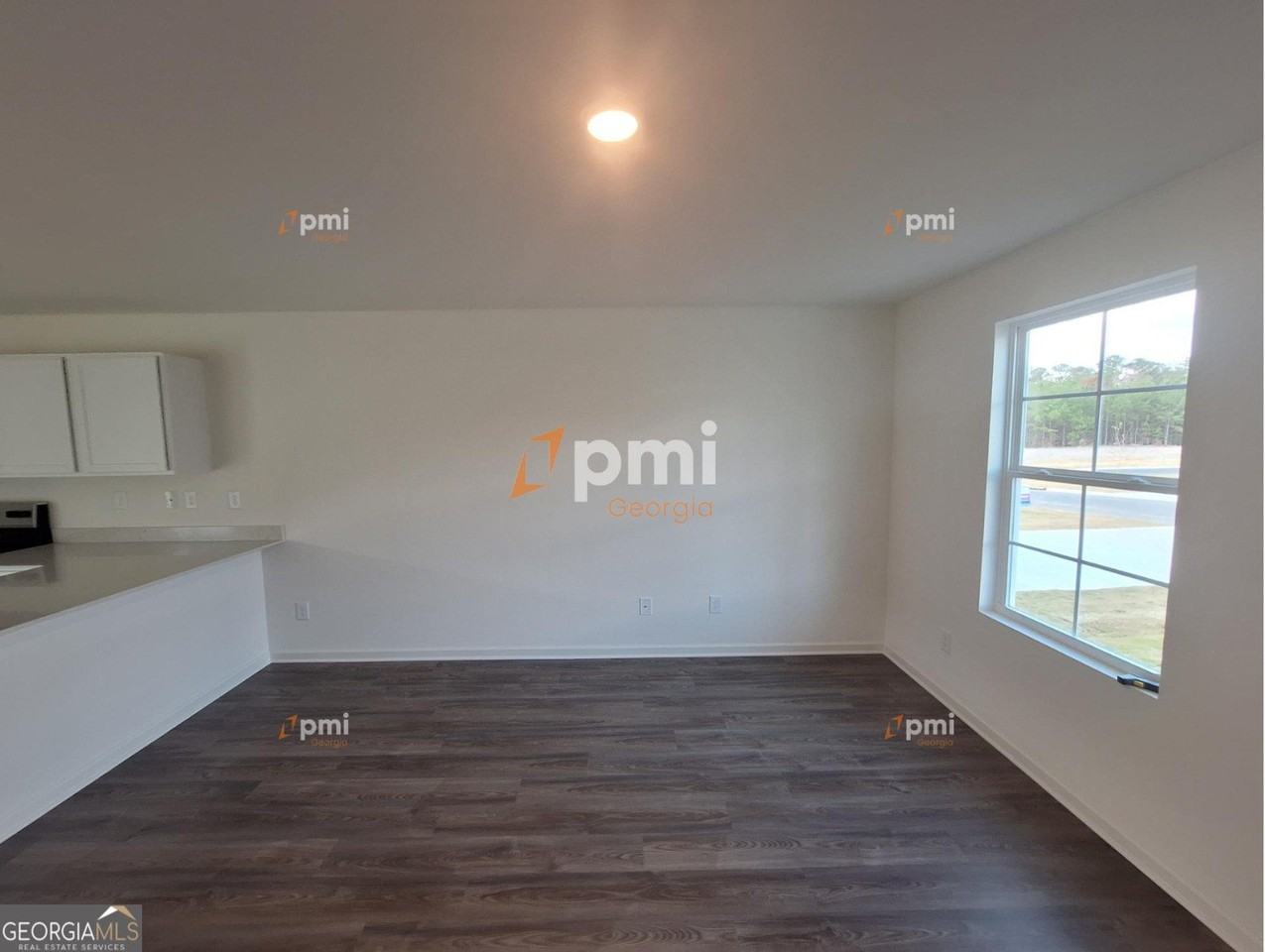 181 Kinsale Dr - Photo 3 of 17