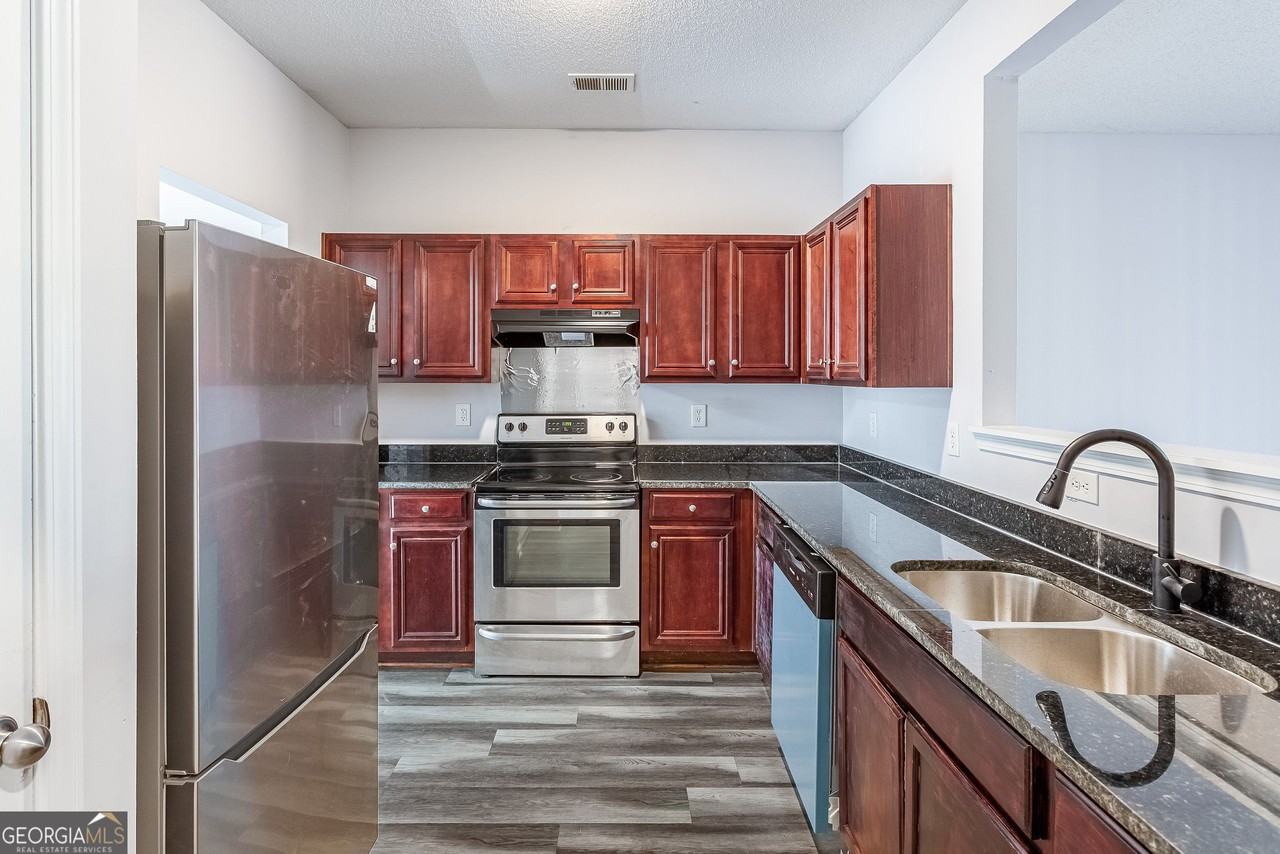 2272 Bigwood Trail - Photo 5 of 25