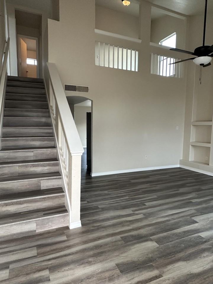 760 Desert Ash Dr - Photo 6 of 19