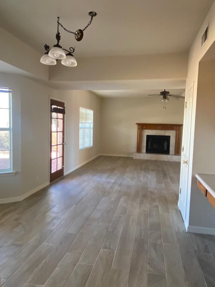 12385 Paseo Alegre Dr - Photo 5 of 17