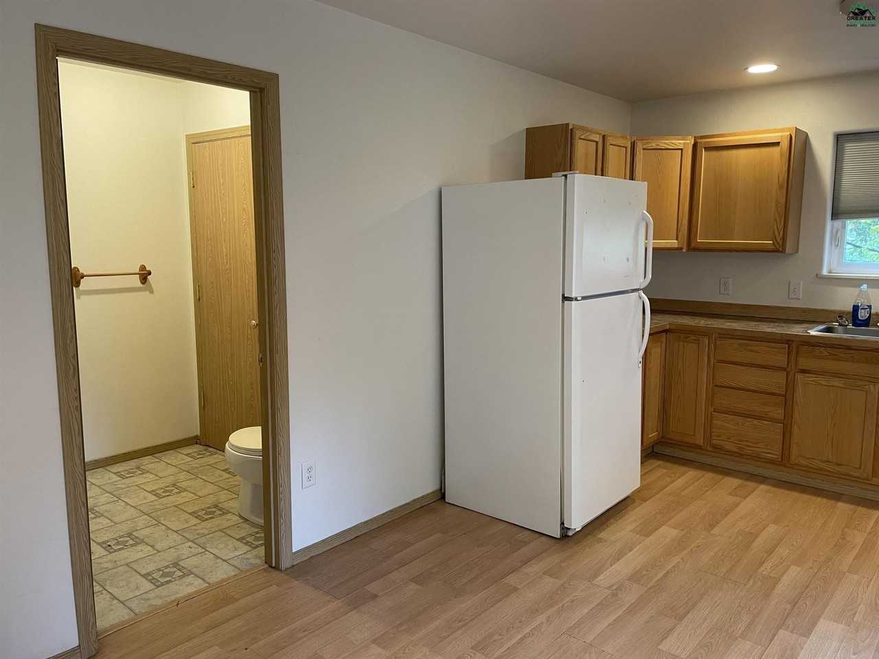 4936 Princeton Dr - Photo 3 of 25