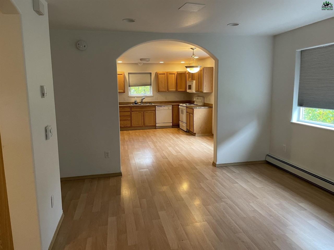 4936 Princeton Dr - Photo 4 of 25