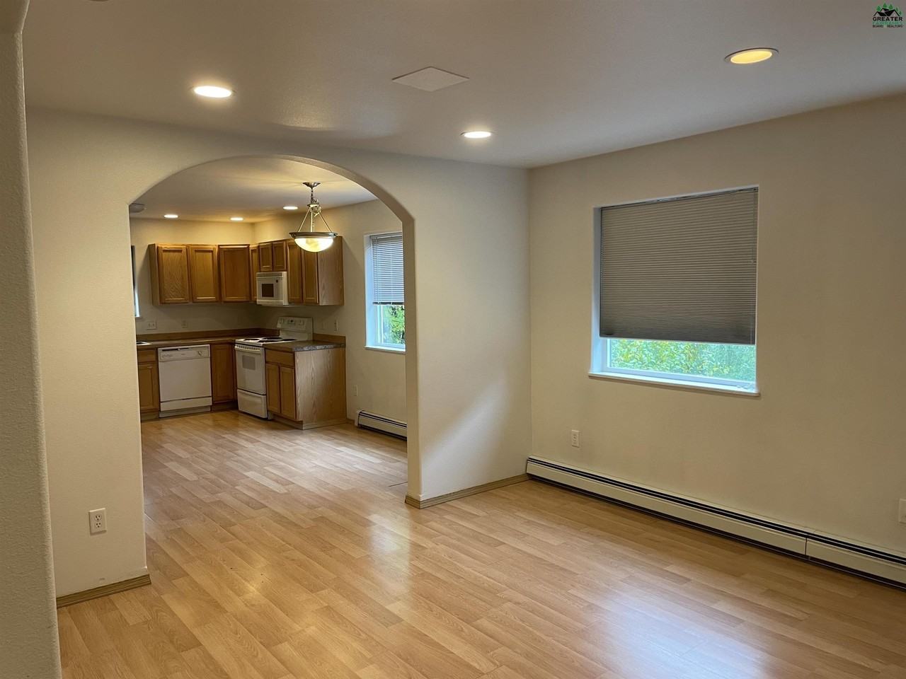 4936 Princeton Dr - Photo 5 of 25