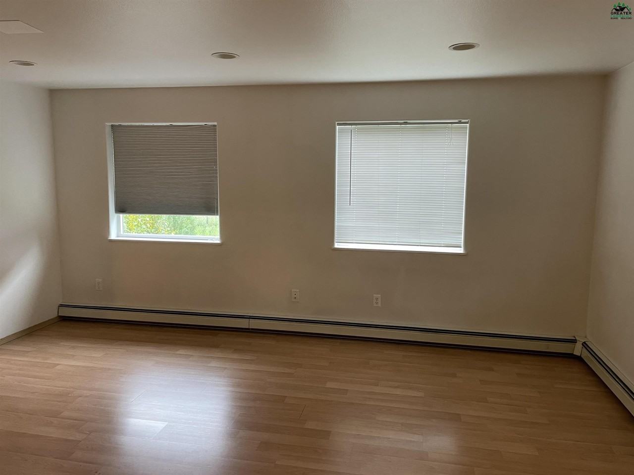 4936 Princeton Dr - Photo 7 of 25