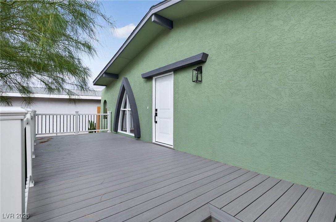 405 Scenic Dr - Photo 6 of 41