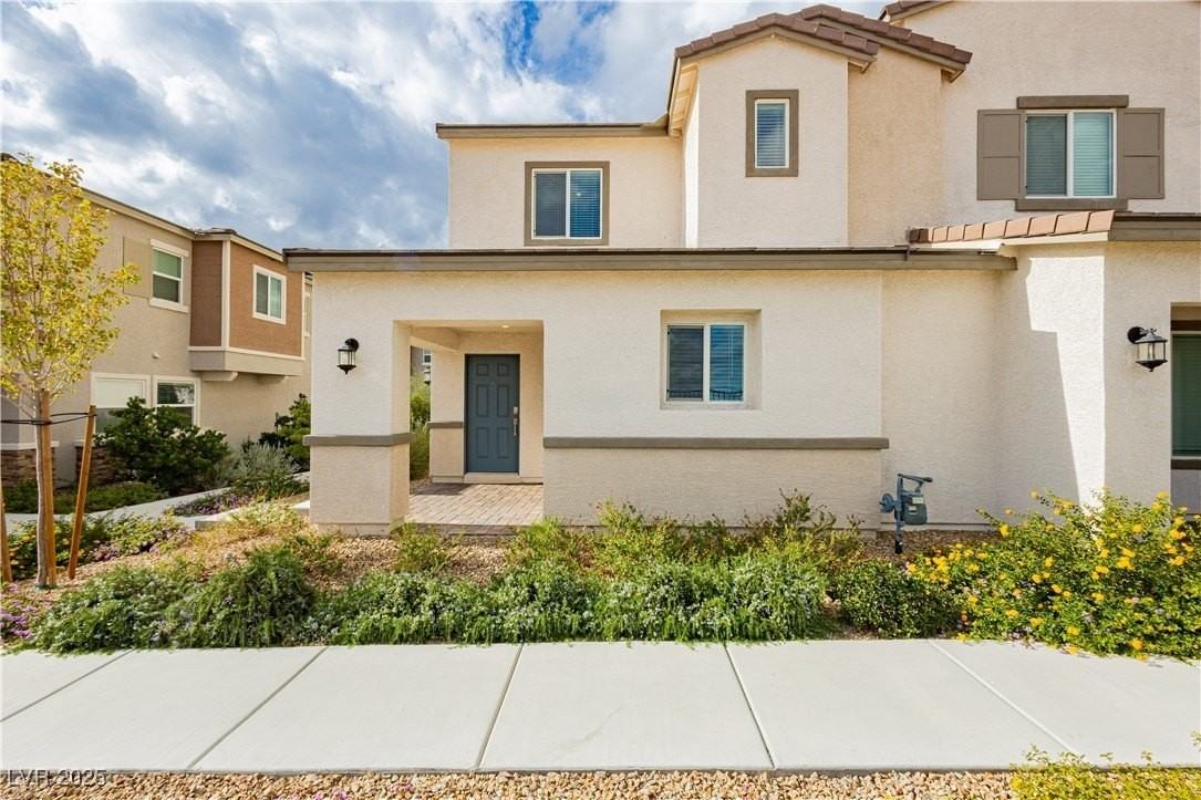 6152 Rathbone St - Photo 2 of 39