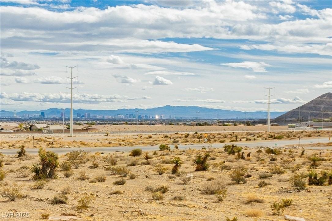 6152 Rathbone St - Photo 5 of 39