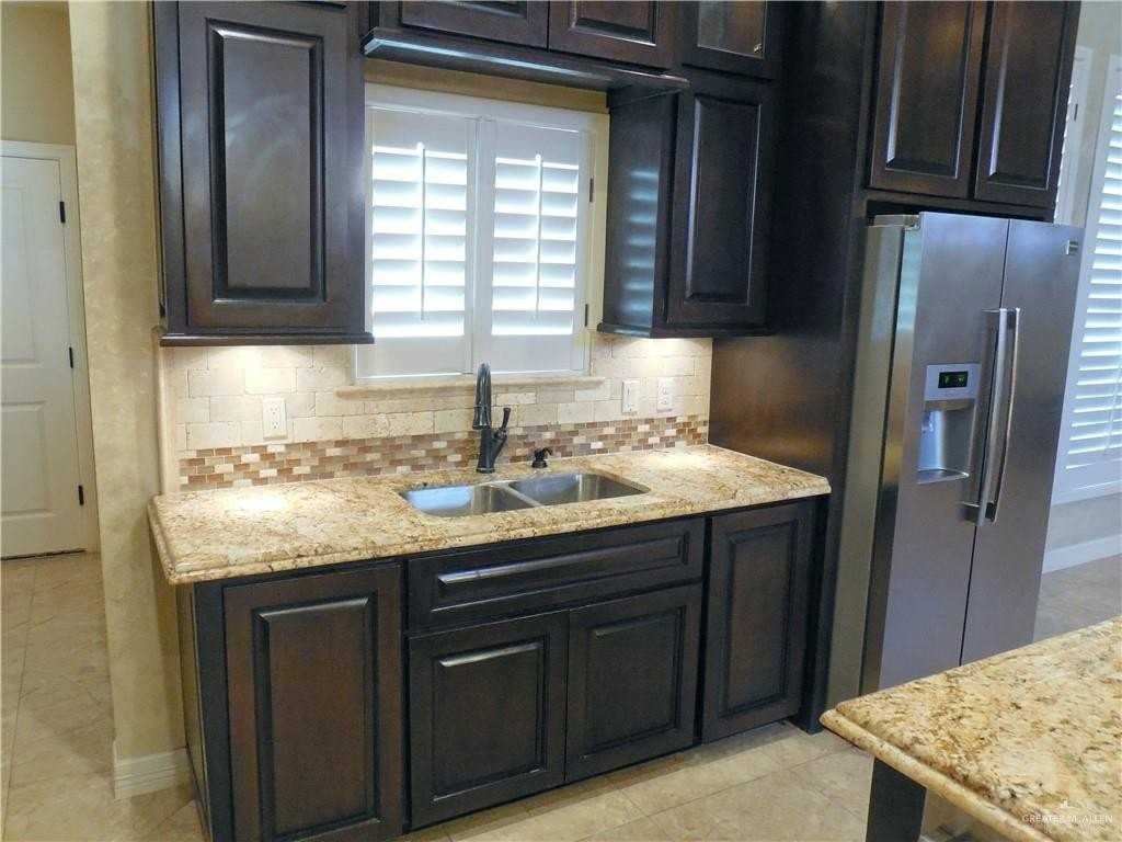 10338 N 23rd Ln - Photo 7 of 35