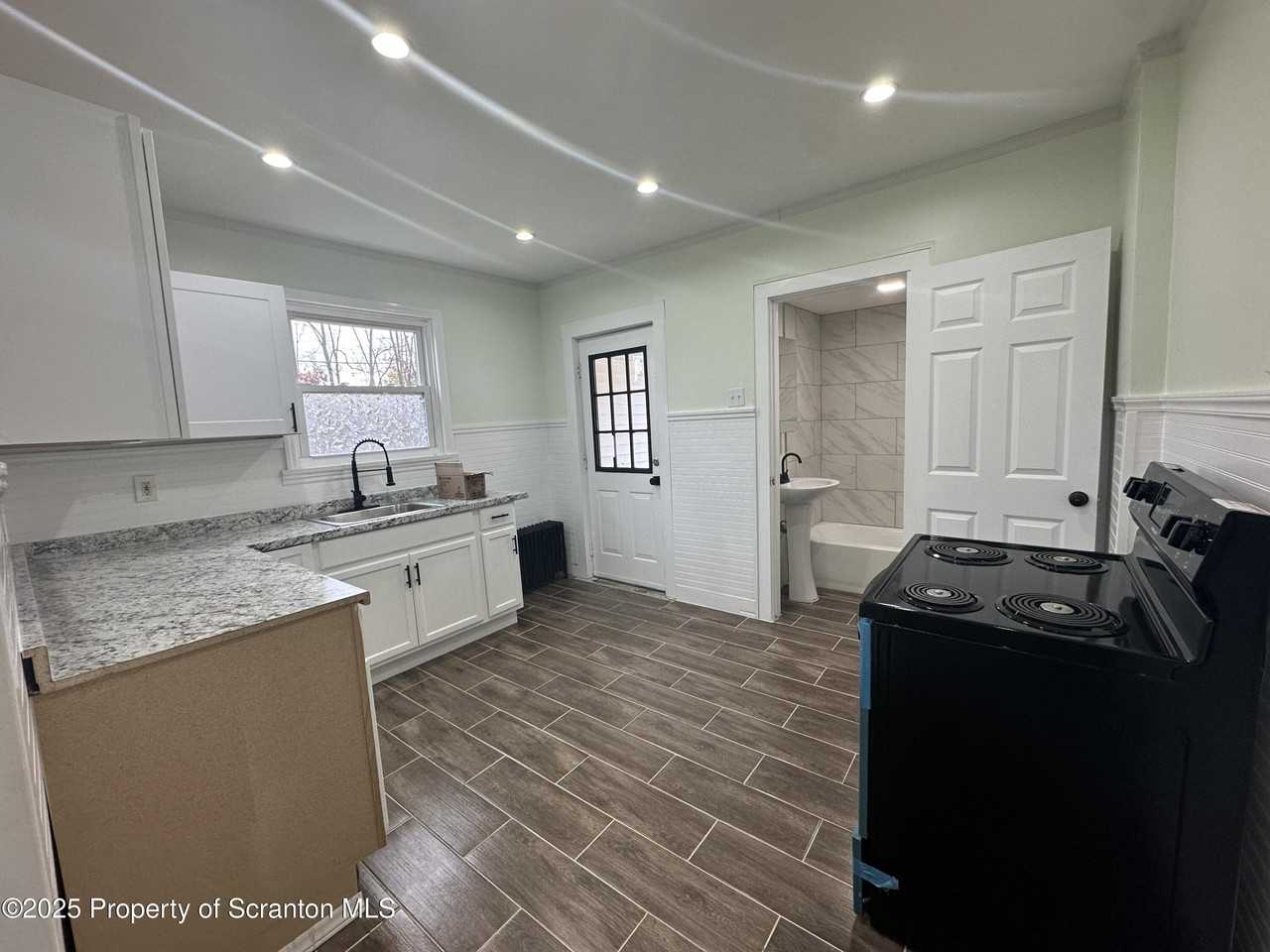 1264 South 6th Avenue #1st