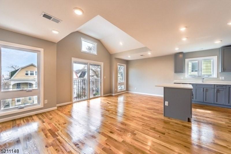 255 Chadwick Ave #2 - Photo 5 of 23