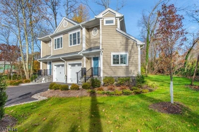 302 South St #A - Photo 2 of 12