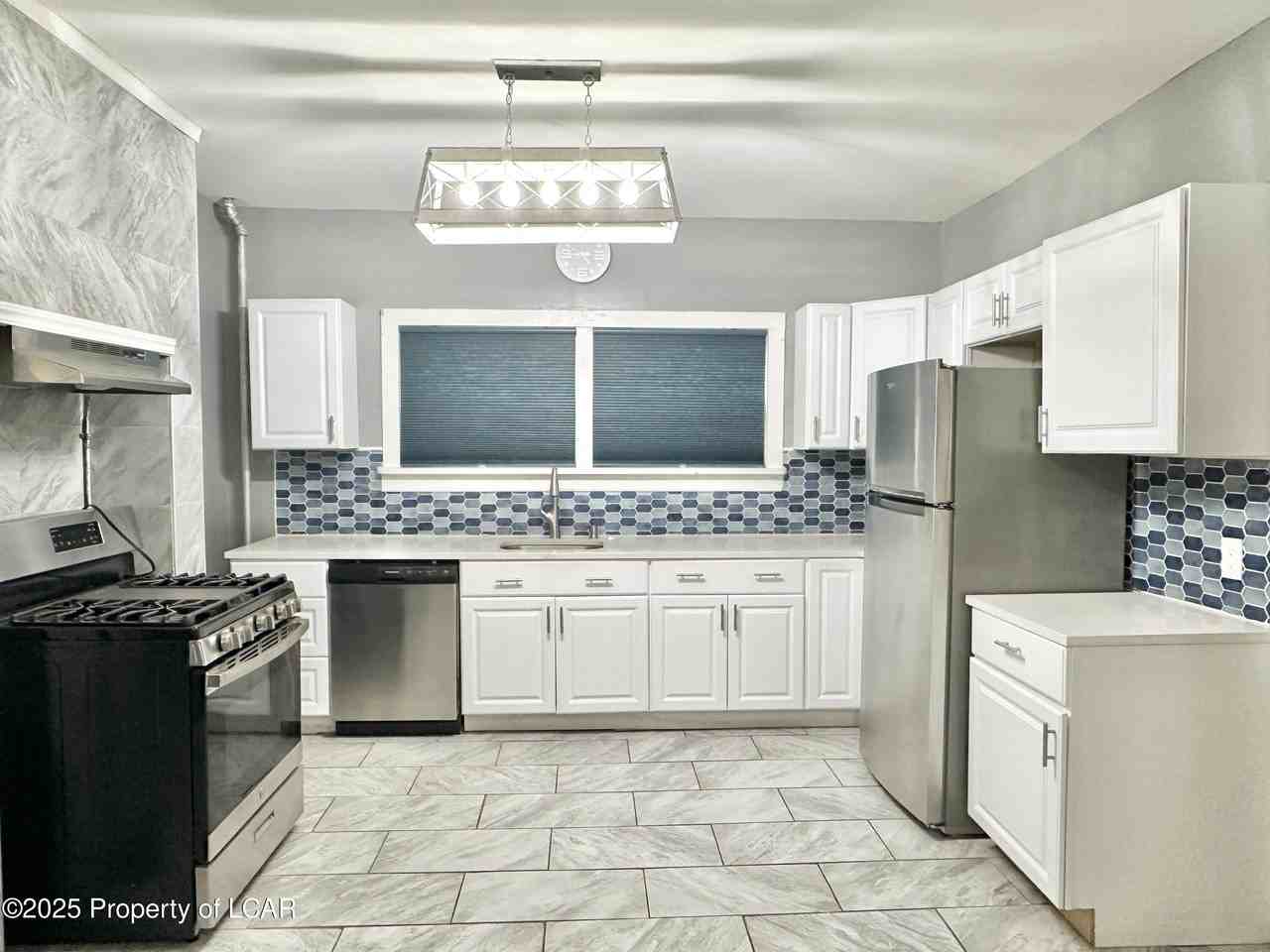 519 S River St - Photo 2 of 20