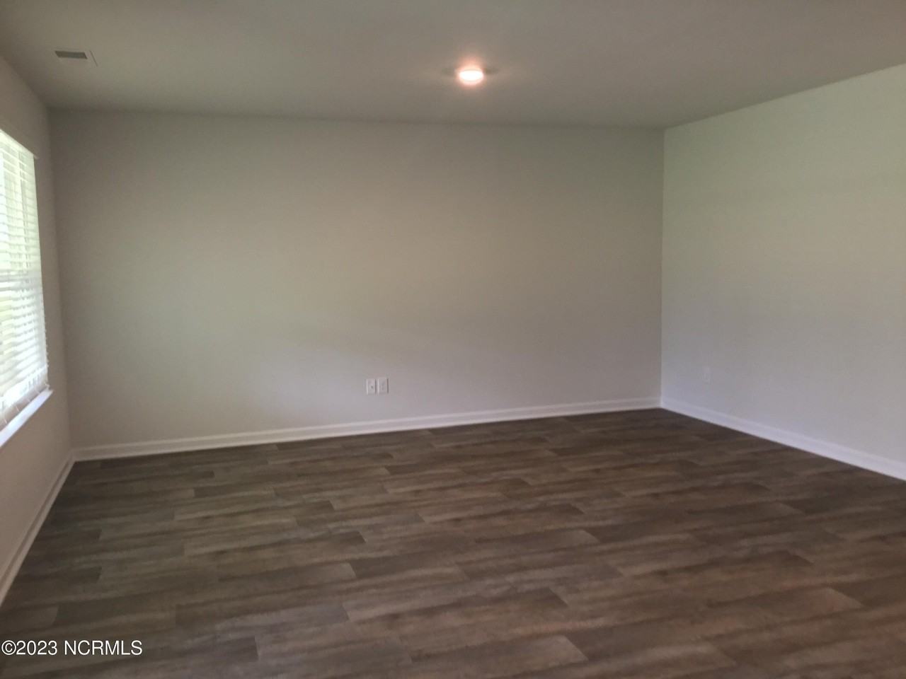 601 Draymore Dr Ne - Photo 5 of 14