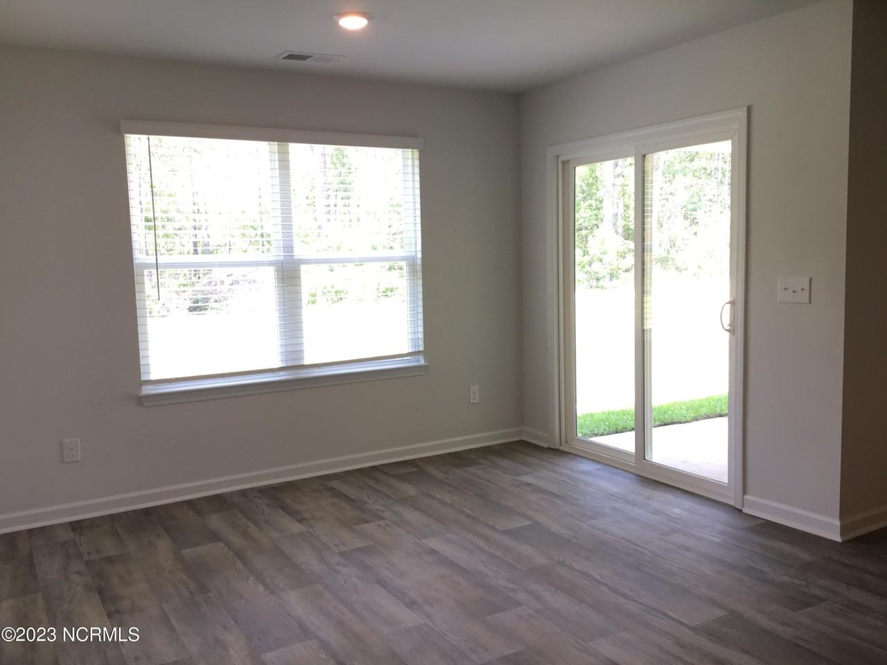 601 Draymore Dr Ne - Photo 6 of 14