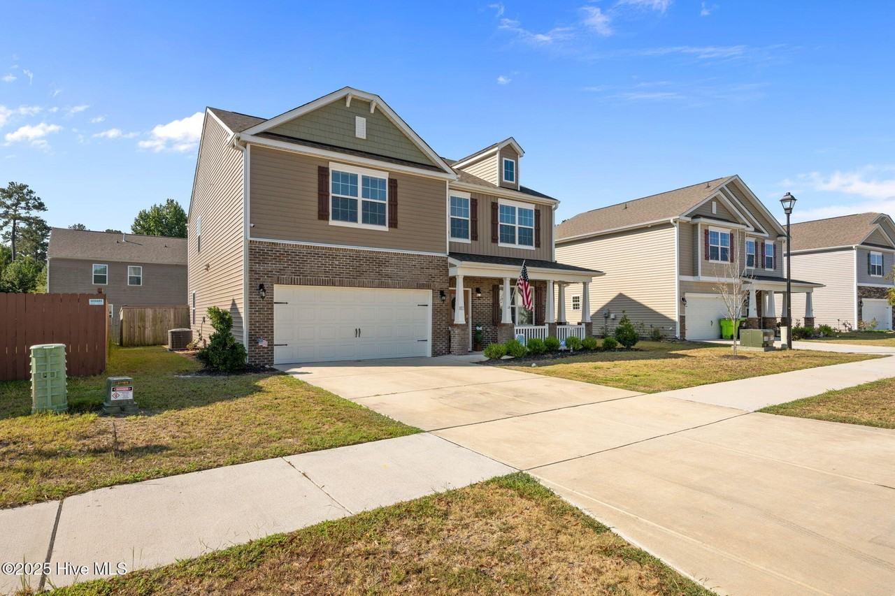 1012 Kellie Ct - Photo 3 of 39