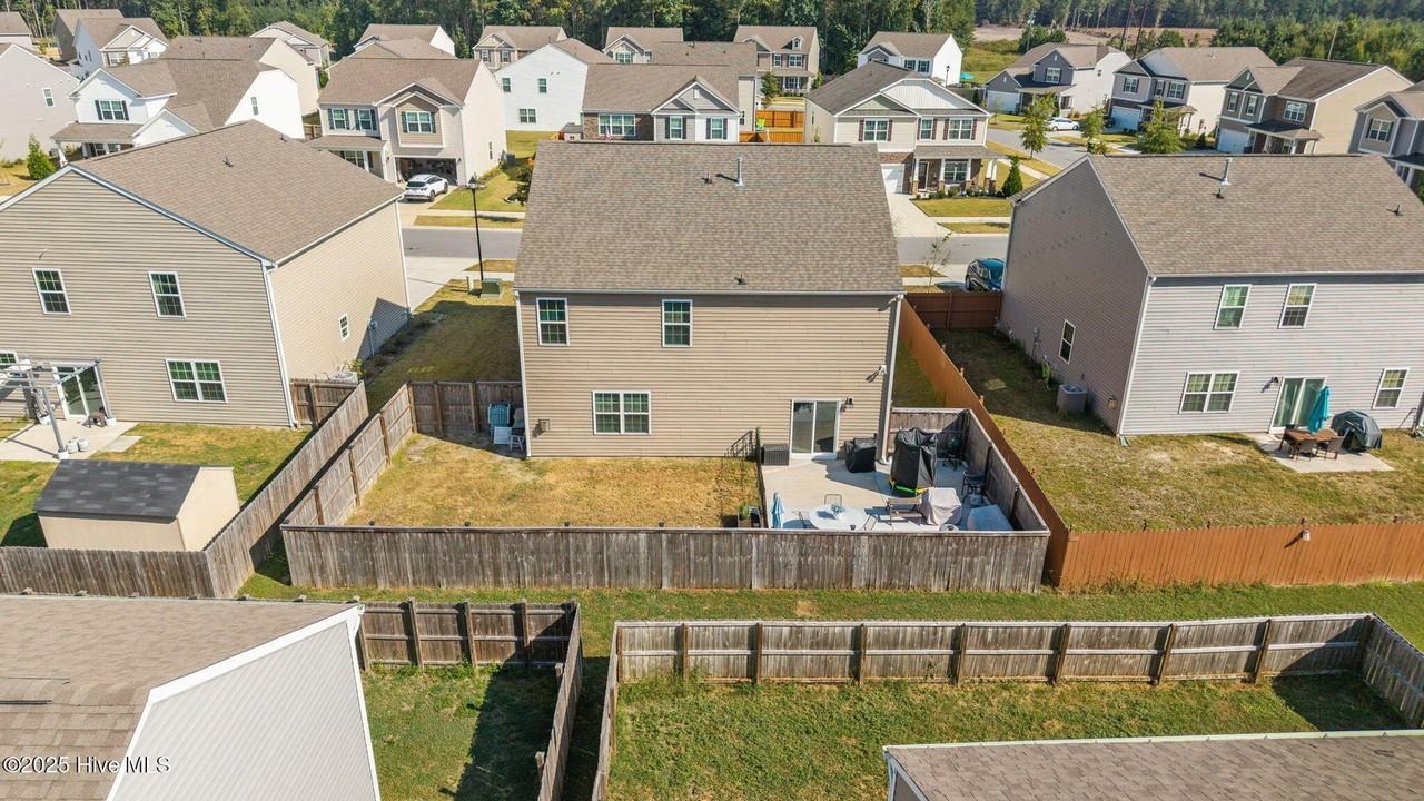 1012 Kellie Ct - Photo 7 of 39