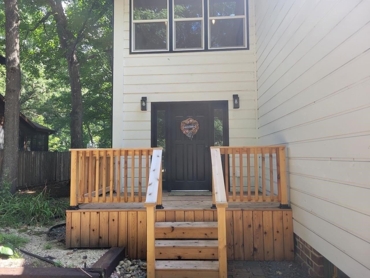 1604 Nichols Ave - Photo 2 of 49