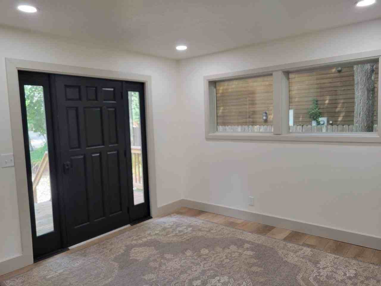 1604 Nichols Ave - Photo 7 of 49