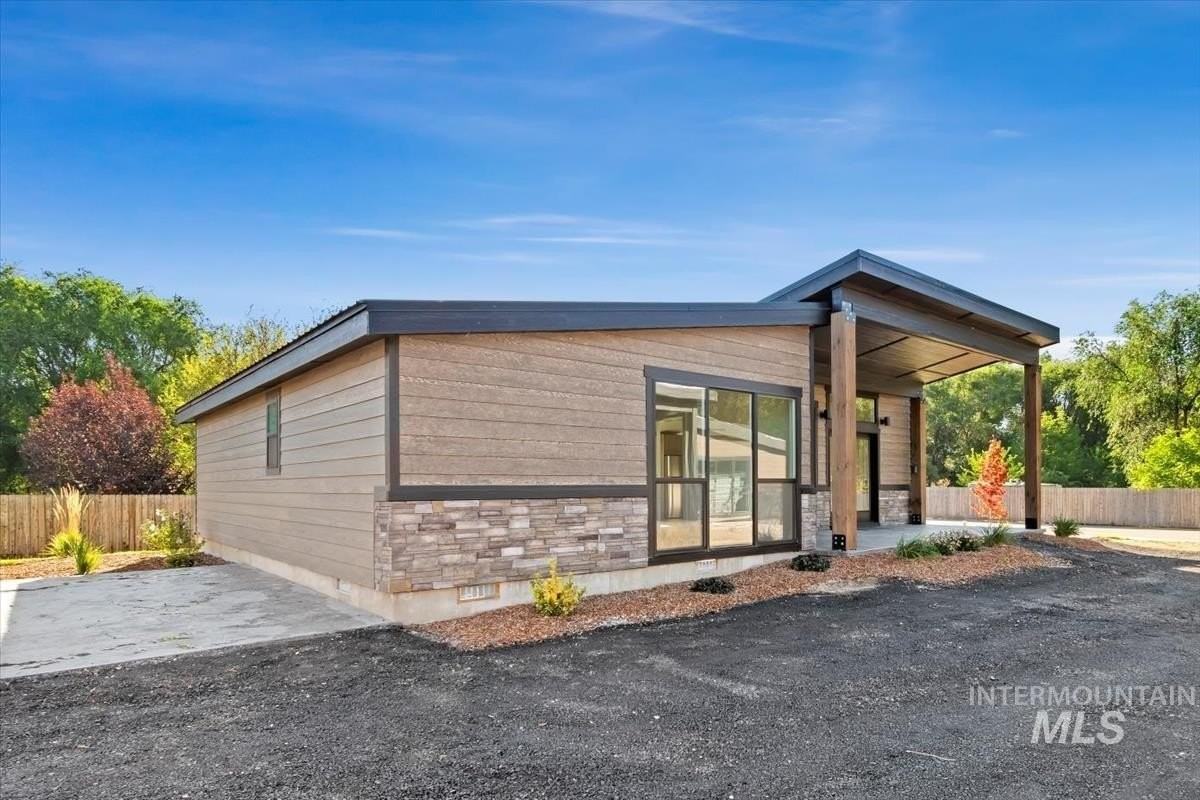 362 W London St - Photo 2 of 50