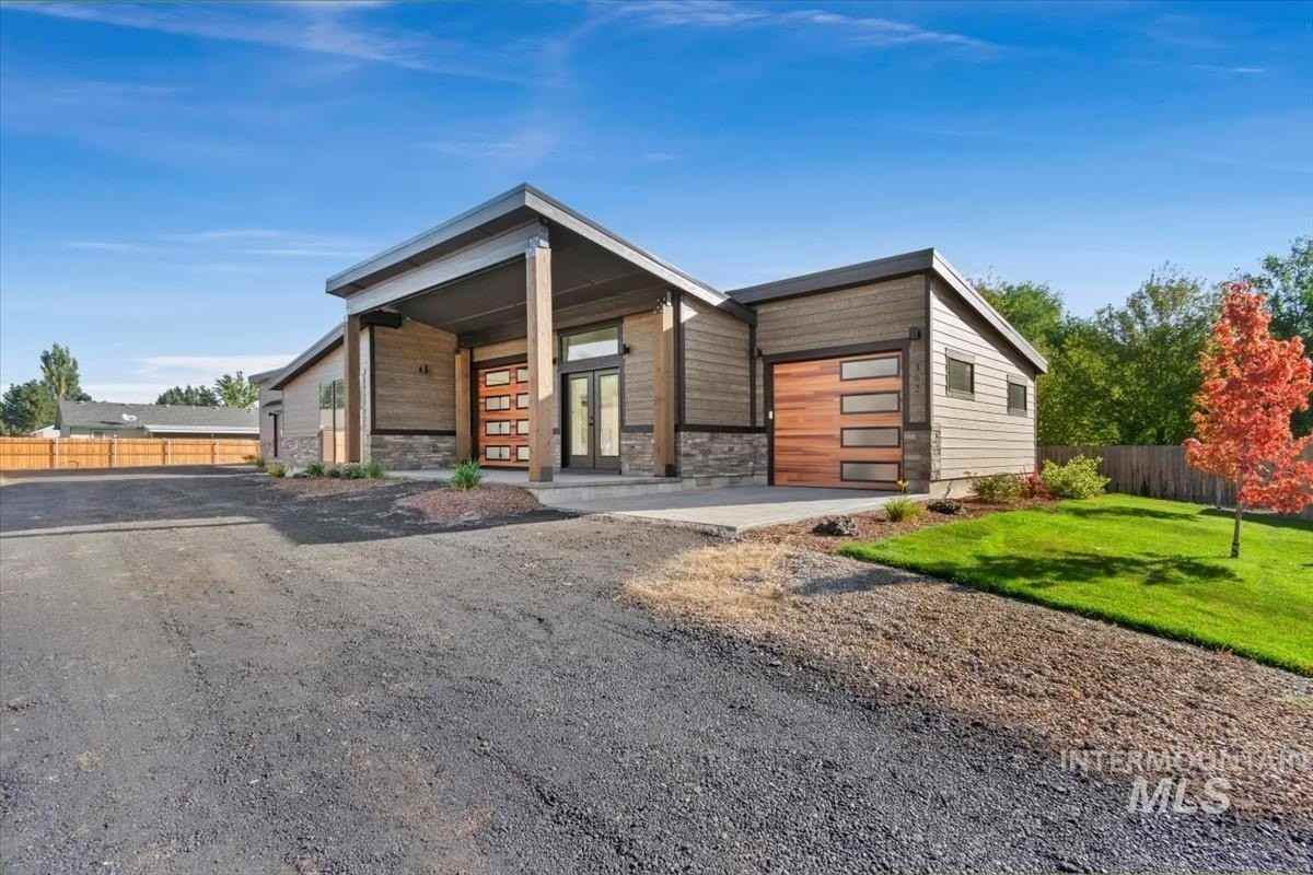 362 W London St - Photo 3 of 50