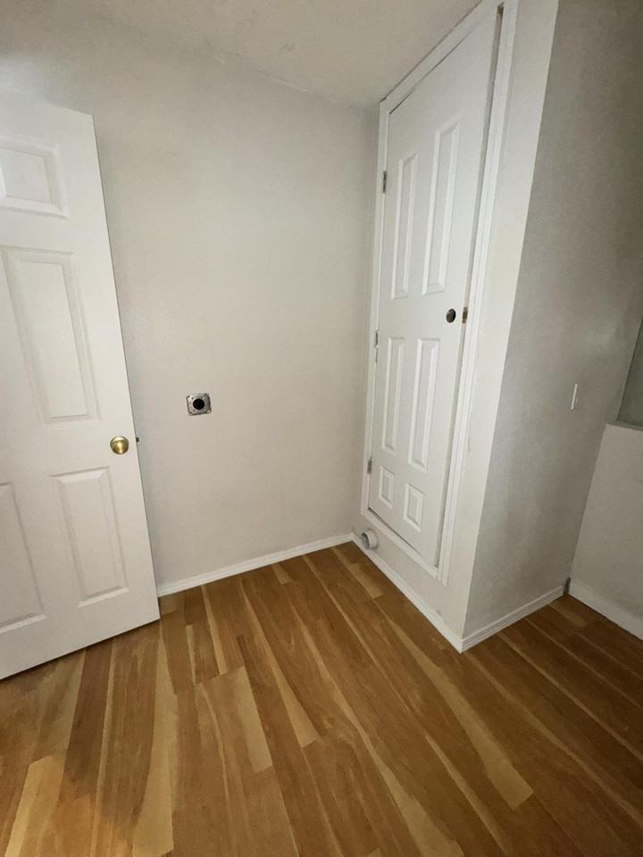 4512 Lehigh St Unit B #B - Photo 5 of 6