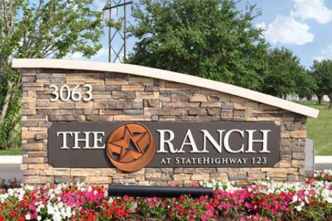 3063 North Highway 123 Bypass - Photo 2 of 10