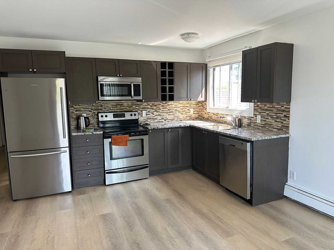 302 302, 2117 16 Street SW - 1 #1 - Photo 2 of 9