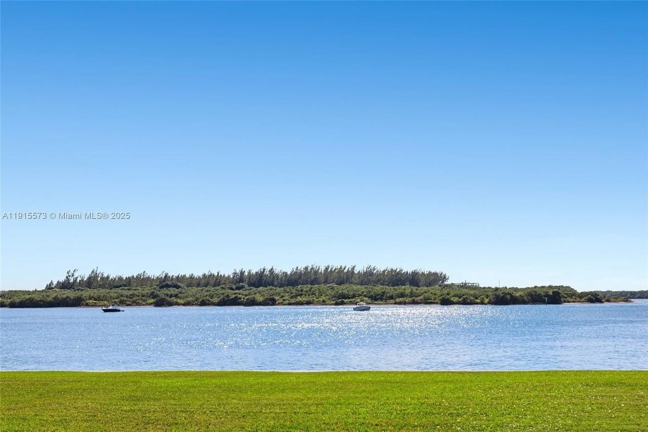 4924 Fisher Island Dr #4924 - Photo 4 of 50