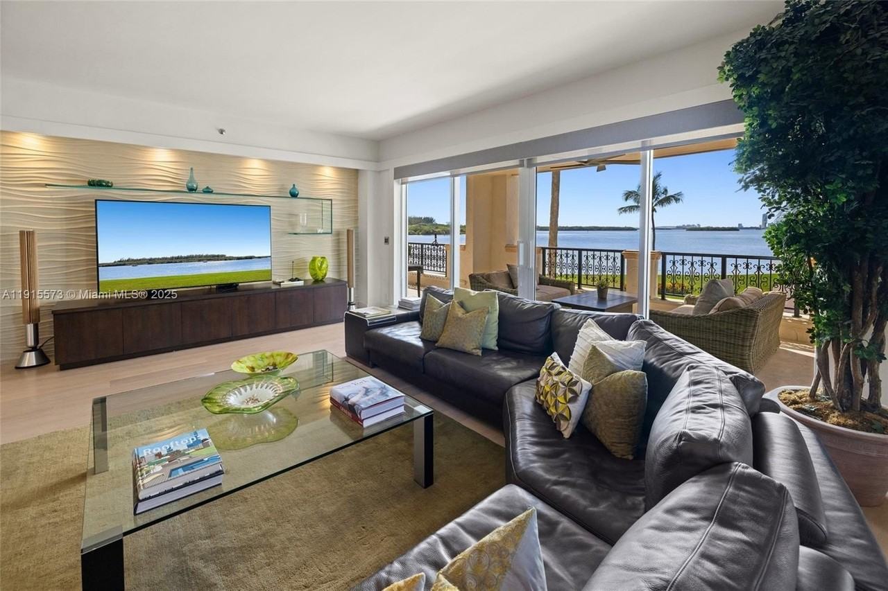 4924 Fisher Island Dr #4924 - Photo 5 of 50