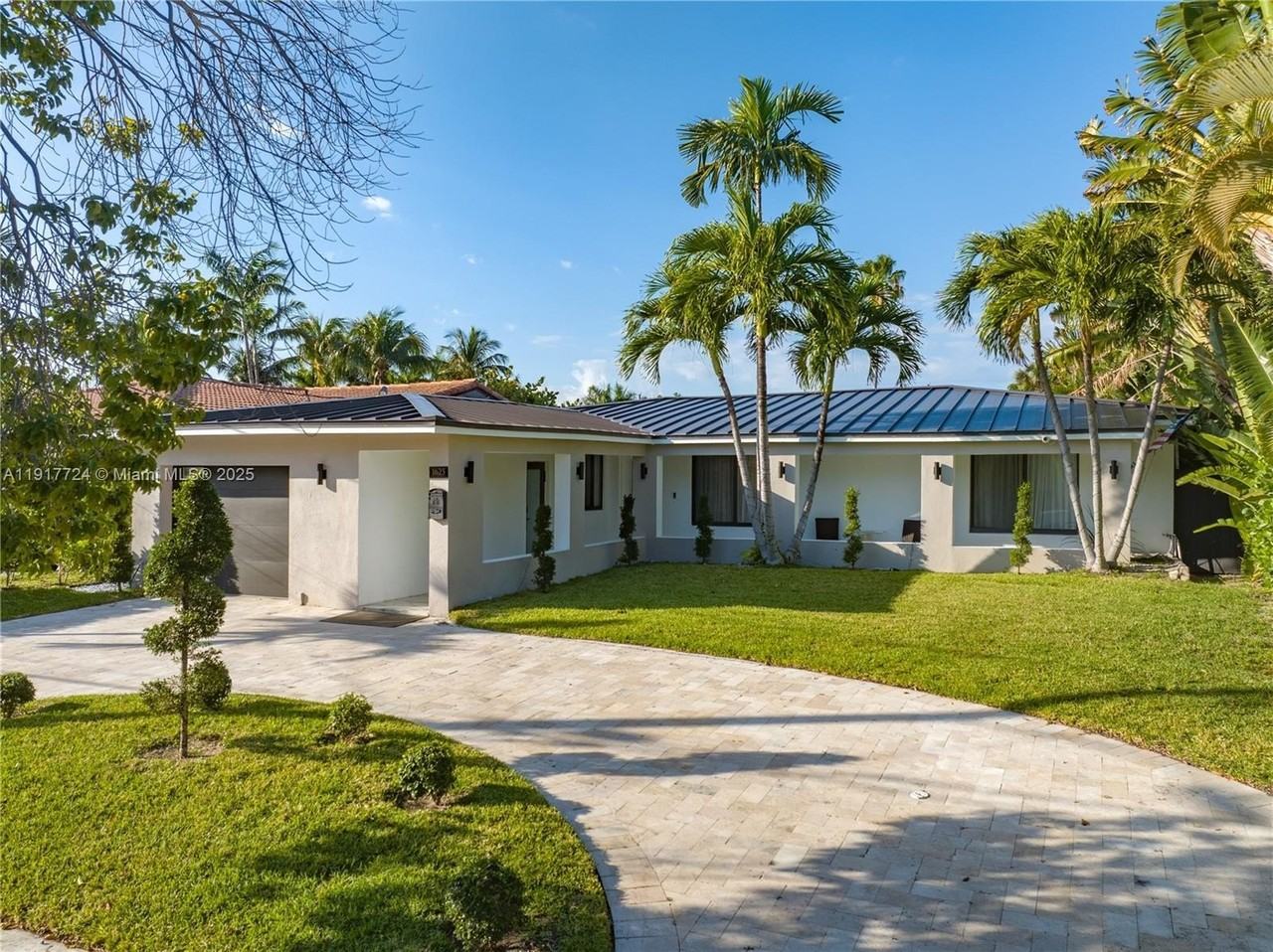 1625 Daytonia Rd - Photo 5 of 39