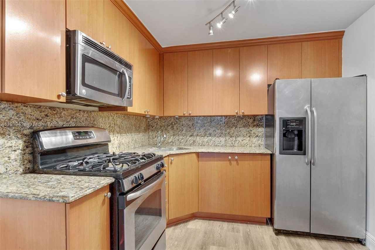 3245 Virginia St #56 - Photo 3 of 18