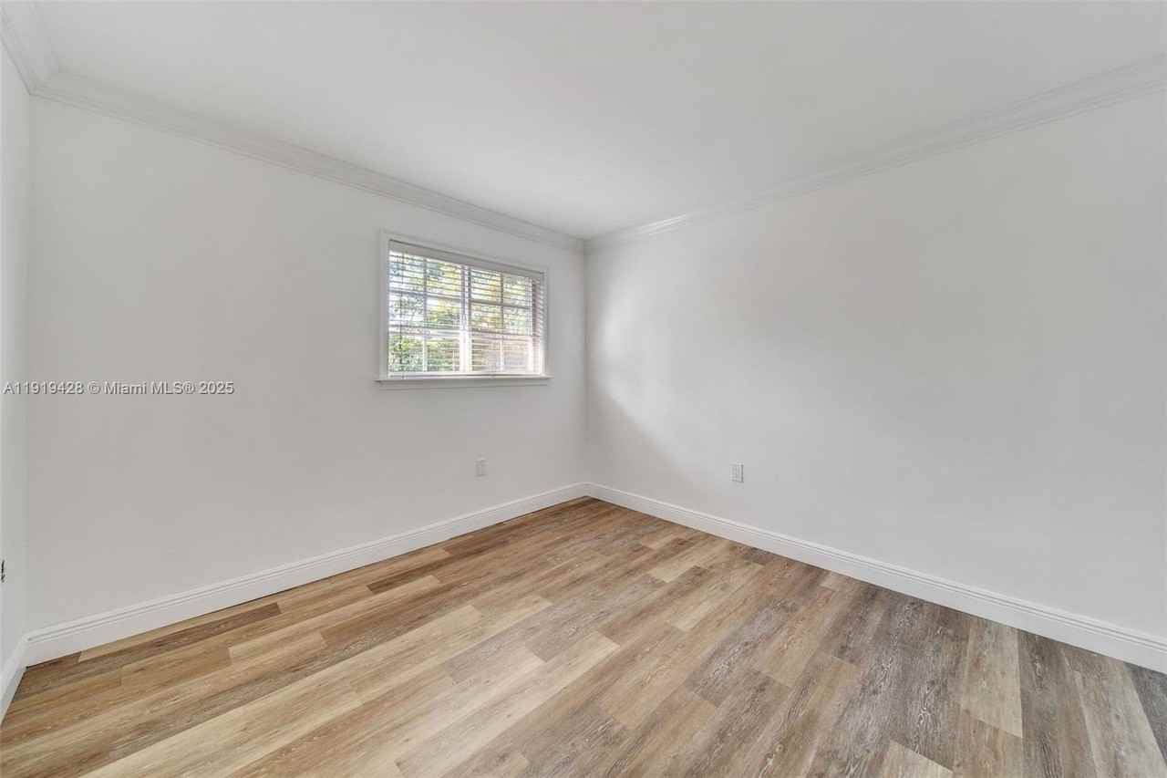 3245 Virginia St #56 - Photo 5 of 18