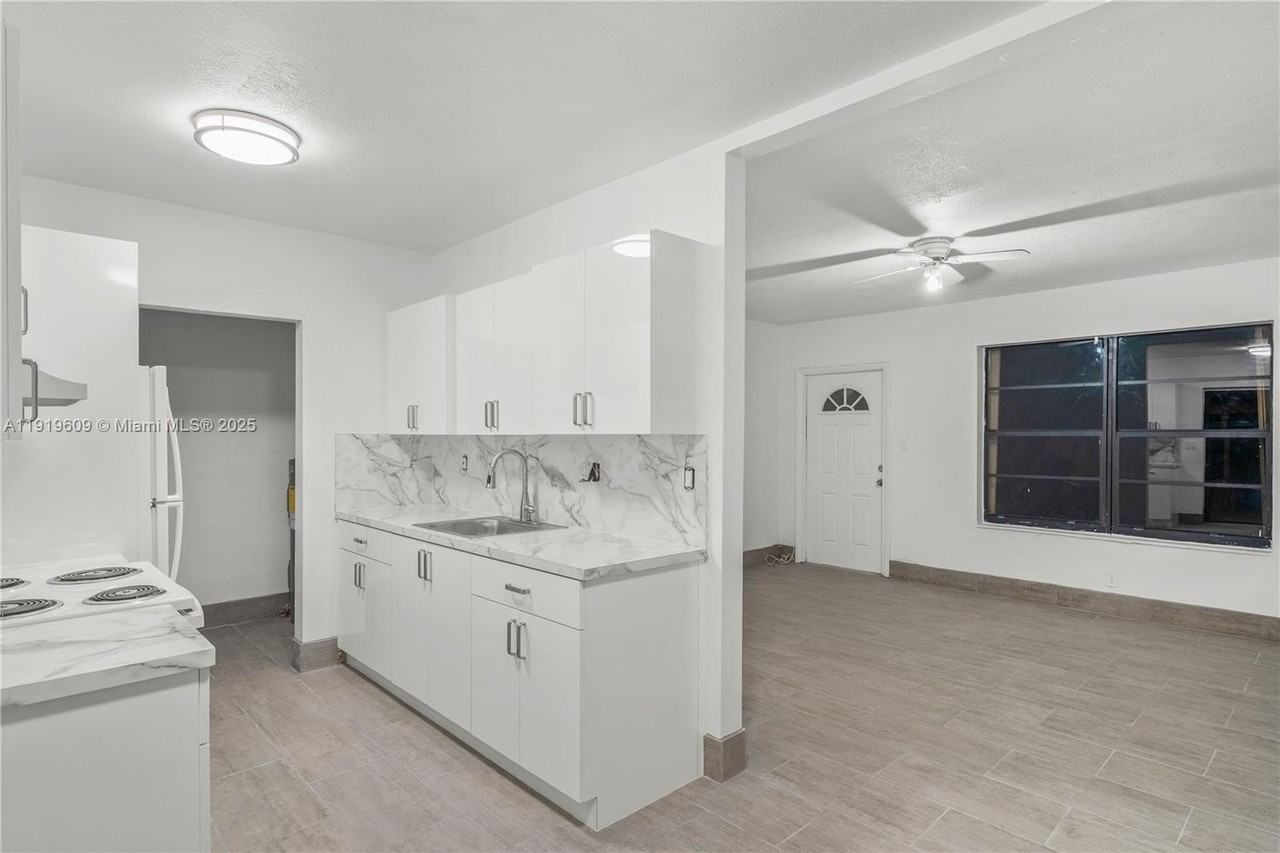 1291 Ne 207th St #0 - Photo 7 of 25