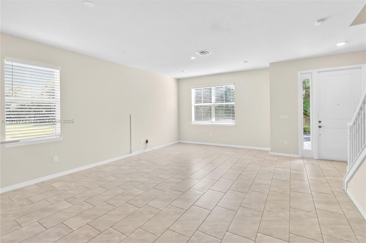 4144 Greenway Dr #4144 - Photo 5 of 24