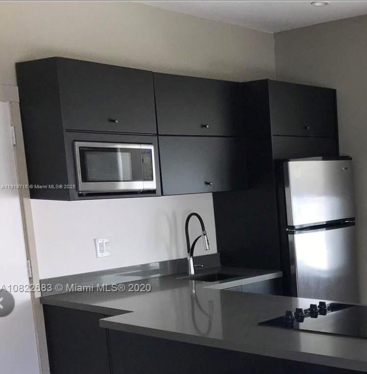 1618 Michigan Avenue #37 - Photo 6 of 10